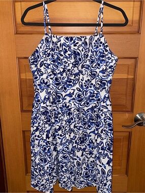 CLOSET CLOSEOUT SALE - Free Assembly Floral Sundress with Pockets - NWT